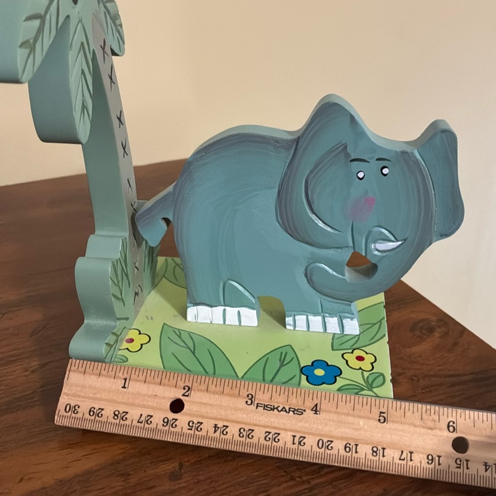 LION-ELEPHANT WOODEN BOOKENDS (pair) - Picture 12 of 13